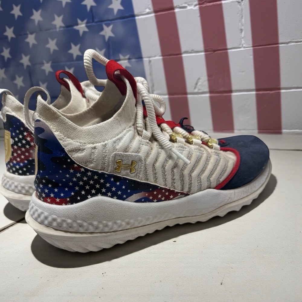UA Under Armour Stars & Stripes Athletic Sneakers USA‎ Edition M7.5 W9 patriotic